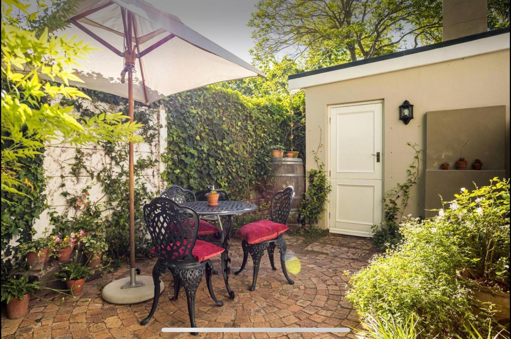 Guest Suite - Leafy Constantia Guest House Kapstaden Exteriör bild